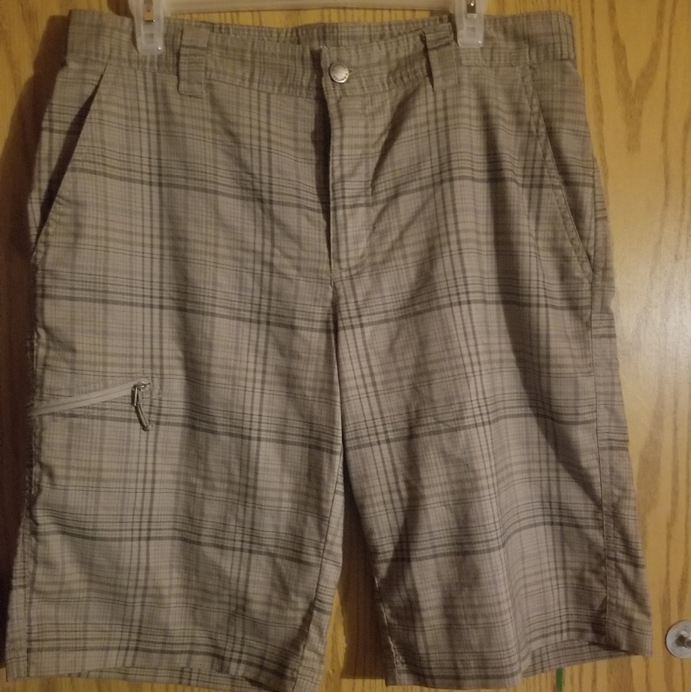 Columbia shorts
